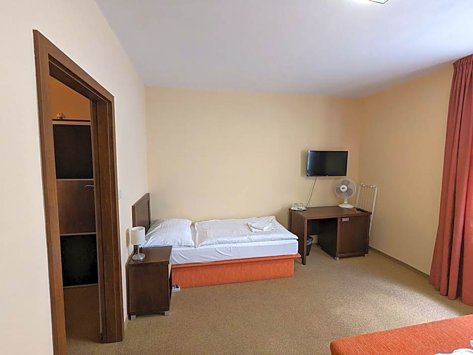 Garni Hotel Cosmopolitan