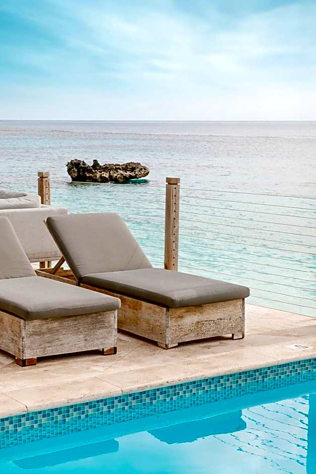 The Loren at Pink Beach