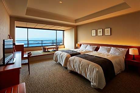 Superior Twin Room with Tatami Area and Ocean View