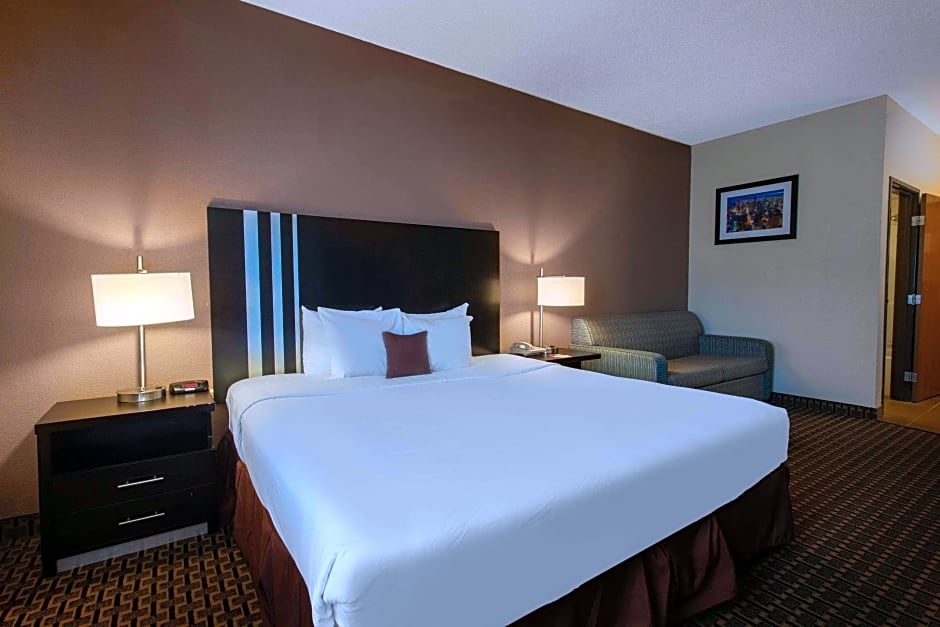 Photo 1 of 1 of 1 King Bed Suite