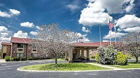 Red Roof Inn & Suites Hermitage