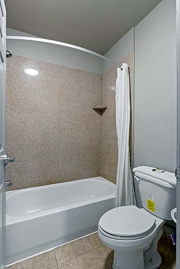 Regency Inn Near Boardwalk & Hurlburt Field