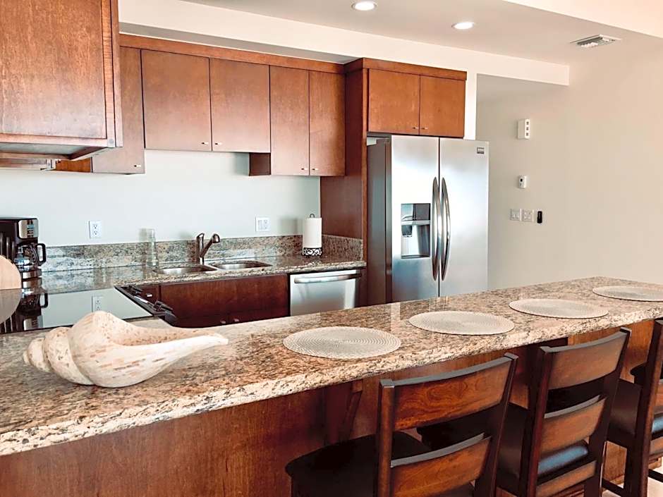 La Jolla Excellence, Exclusive Front Beach!