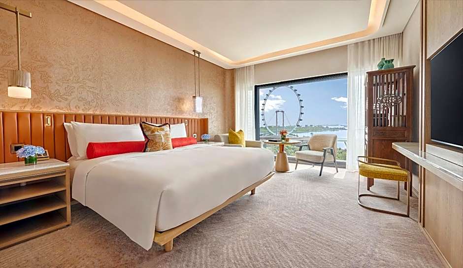 Photo 1 of 2 of 1 King Bed, Sea View