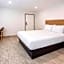 Super 8 by Wyndham Bakersfield CA Near Airport