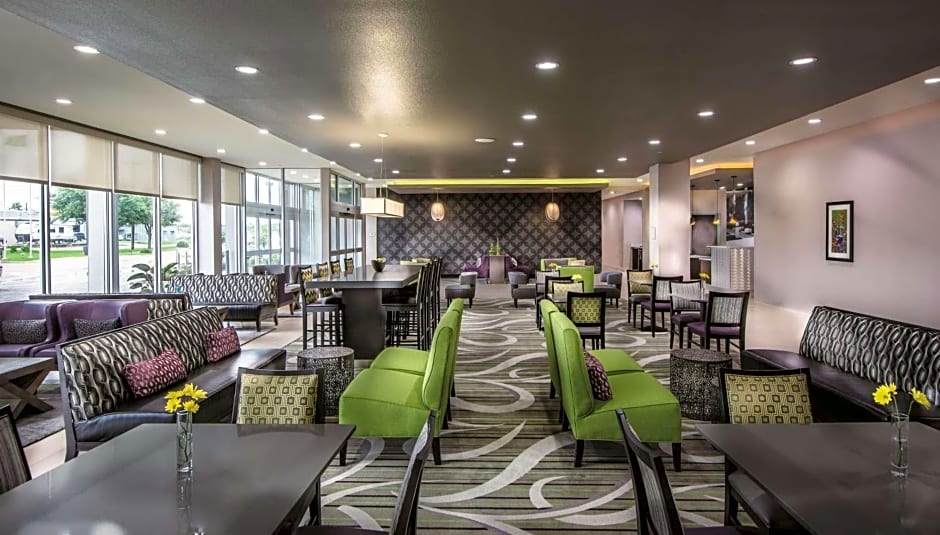 La Quinta Inn & Suites by Wyndham College Station South