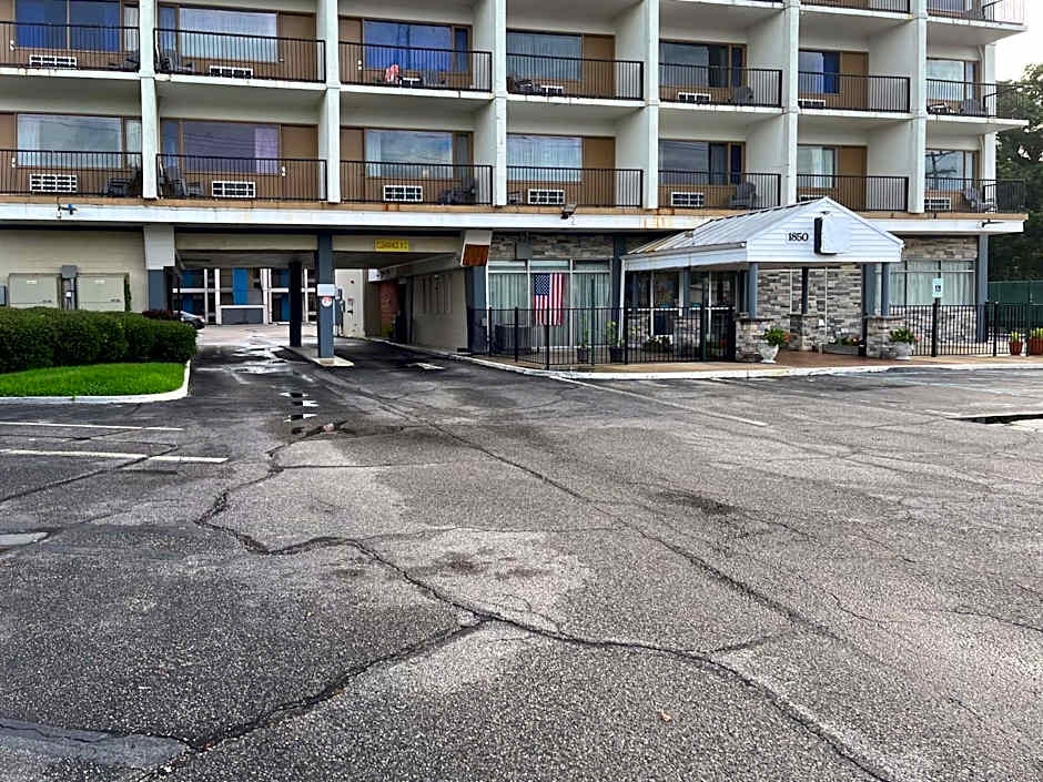 Motel 6 Norfolk, VA East Little Creek