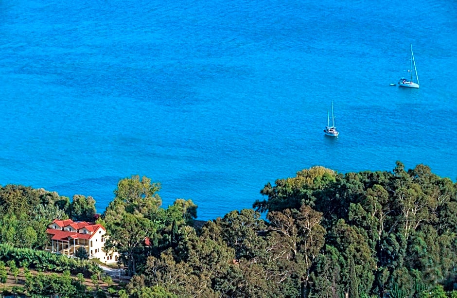 Albouro Seafront Apartments