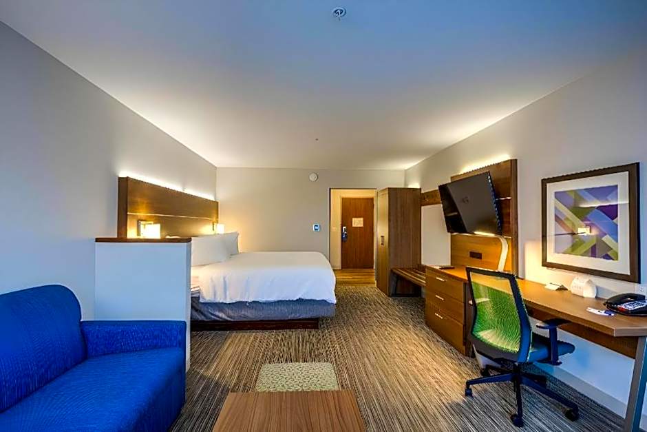 Holiday Inn Express & Suite Milroy - Reedsville By IHG