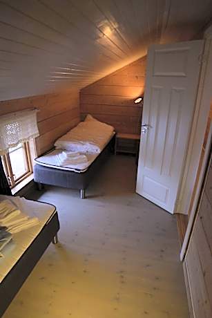 Four-Bedroom Chalet Unit 1