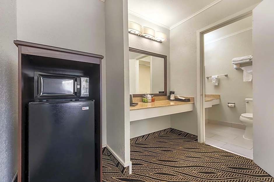 Best Western Red Carpet Inn