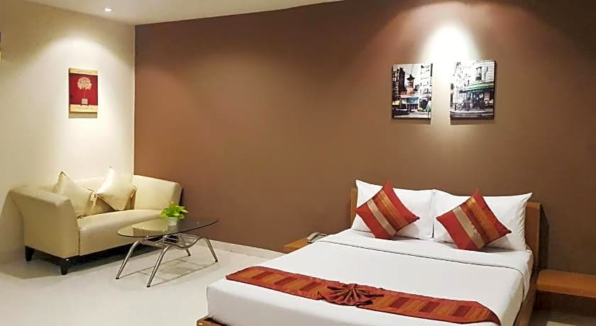 Sena House Paholyothin 30