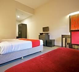 Super Townhouse Mookkannoor Tourist Home