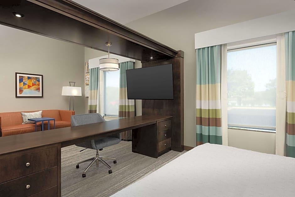 Hampton Inn & Suites Huntsville Research Park Area