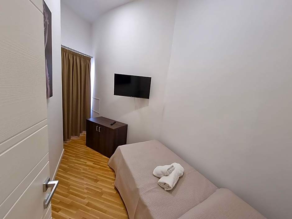 BARBAJA SUITES IN STREET TOLEDO 205