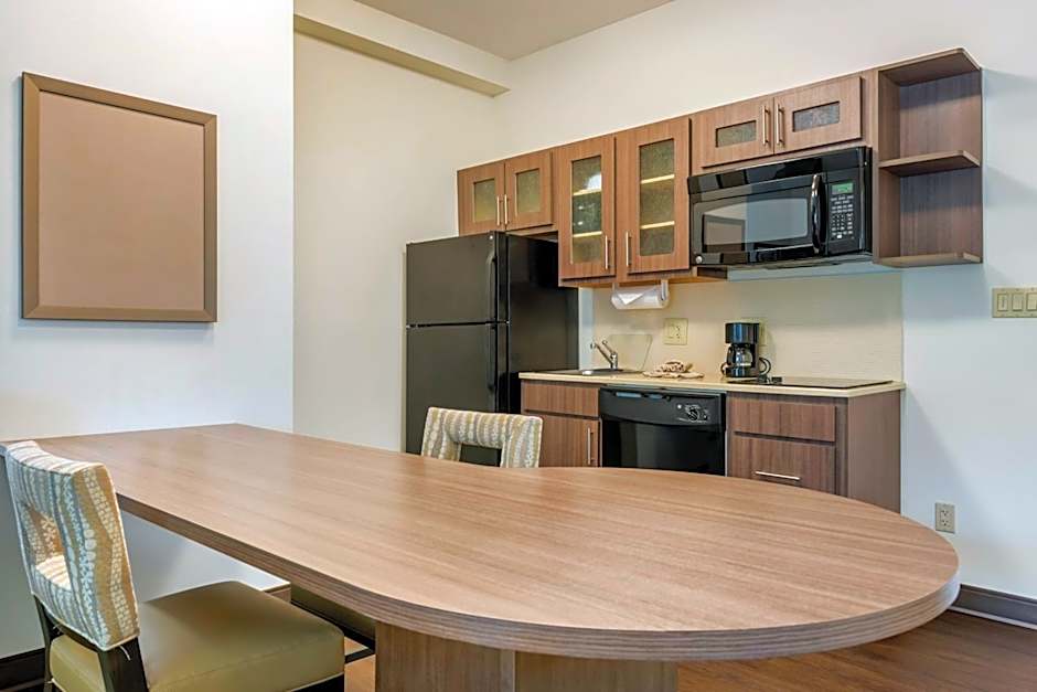 Candlewood Suites Fort Myers/Sanibel Gateway By IHG