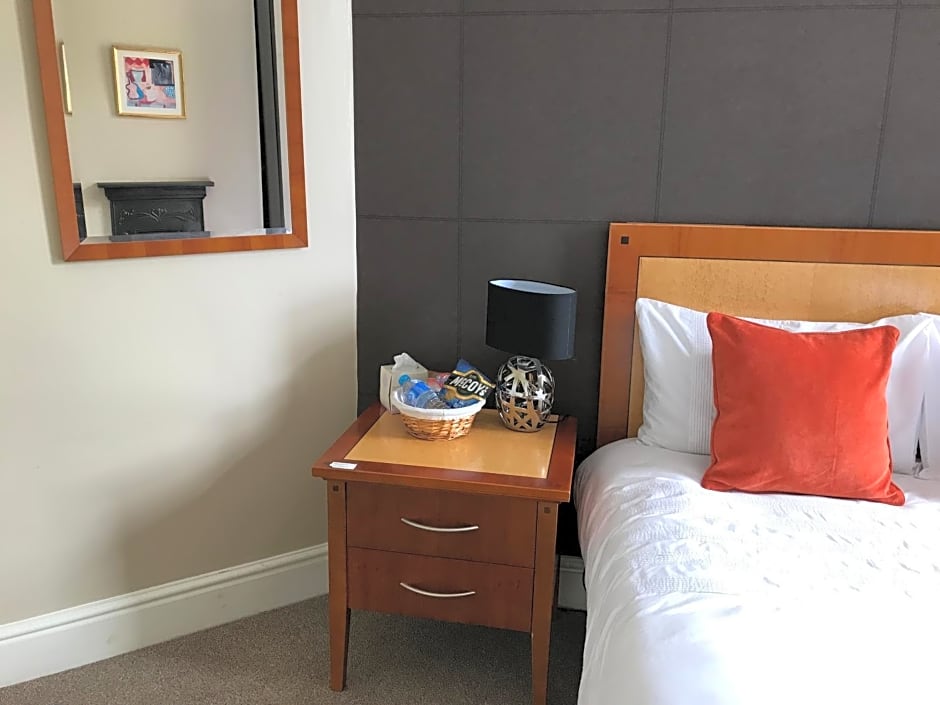 Haya Guest House – Oldbury
