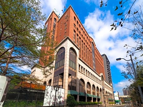 Sol Hotel