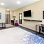 La Quinta Inn & Suites by Wyndham San Antonio Alamo City