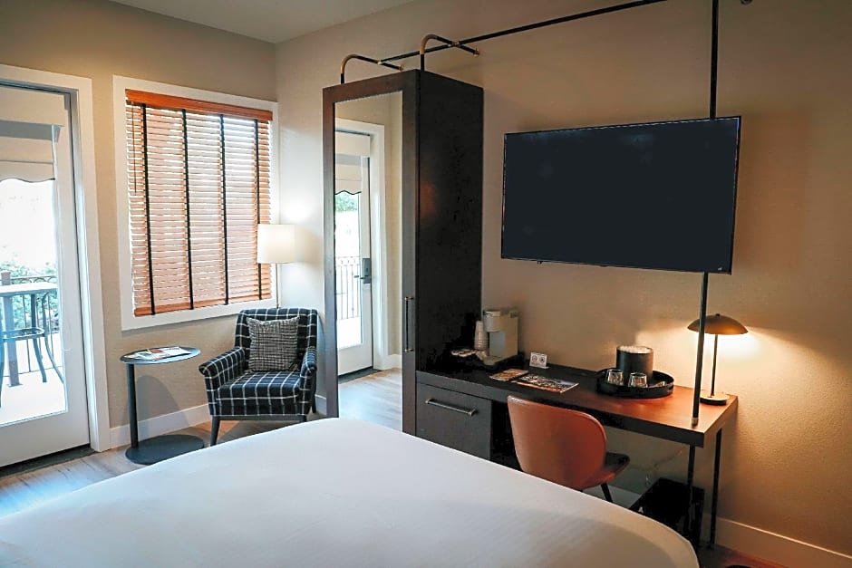 Gateway Hotel, Trademark Collection by Wyndham