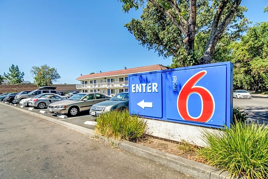 Motel 6 Stockton, CA - North