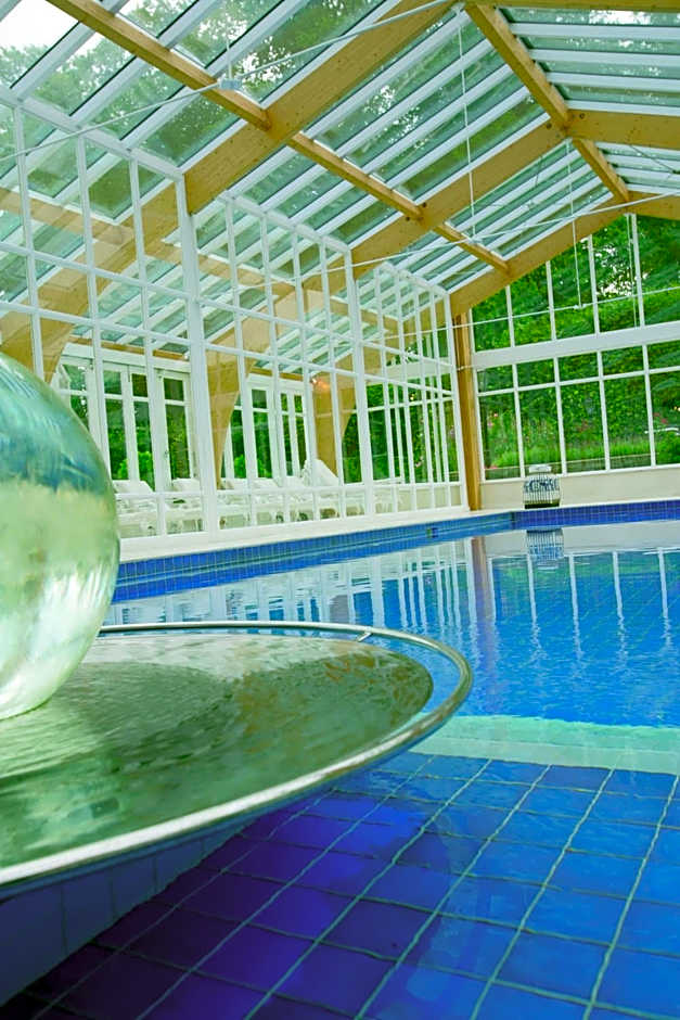 Summer Lodge Country House Hotel