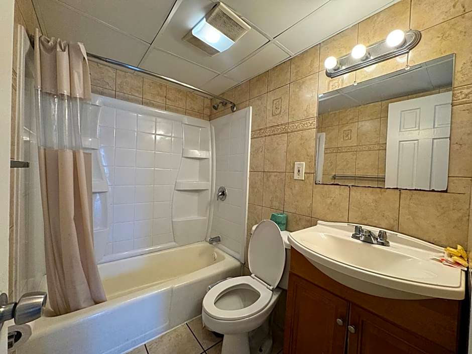 Skyview Manor Motel