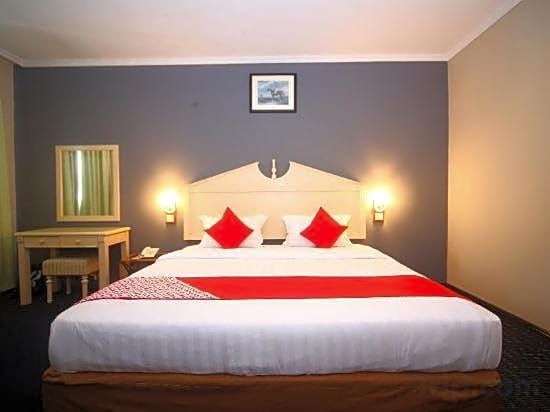 OYO 563 Jockey Lodge Hotel