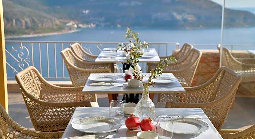 Akrolithi Boutique Hotel & Suites