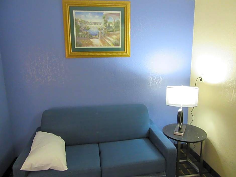 Quality Inn & Suites Near Six Flags East