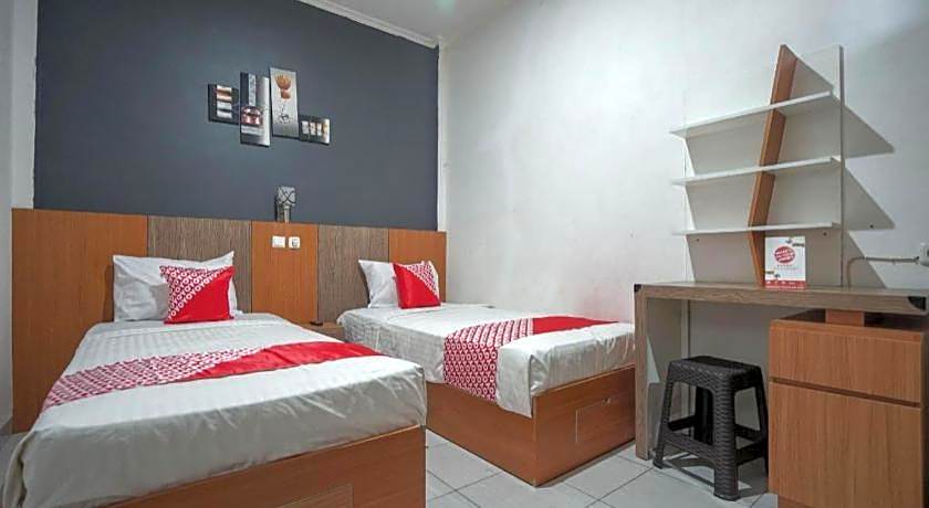 OYO 1266 Green Palm Kostel Syariah