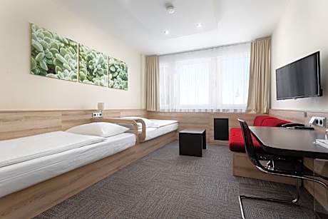 Twin Room with Bath