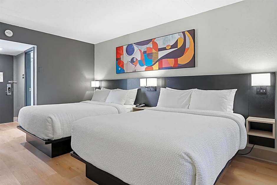 Seven Oaks Hotel Regina, SureStay Collection by Best Western