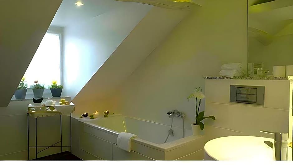 Photo 1 of 1 of Deluxe 2 Beds