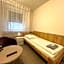 ETNA - Hostel -Noclegi Rzeszów 24 Pokoje -PARKING-