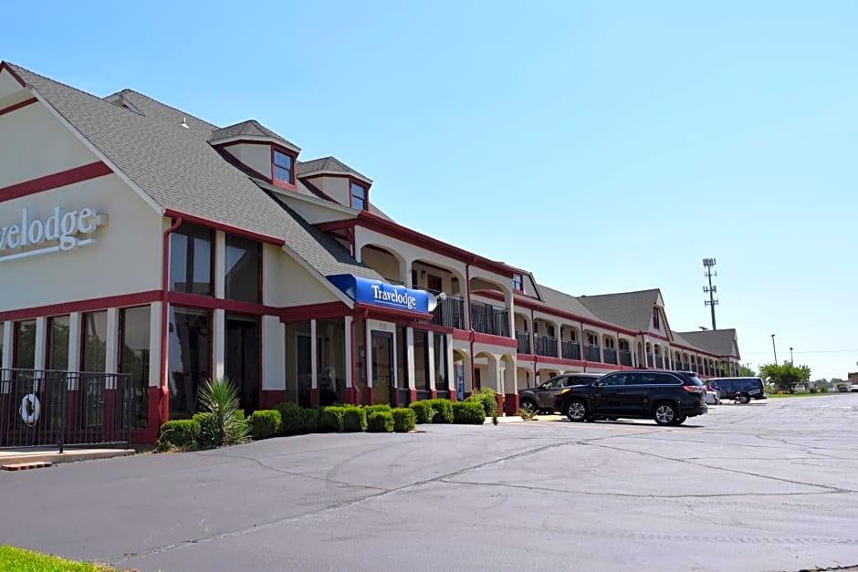 Travelodge Inn & Suites by Wyndham Norman