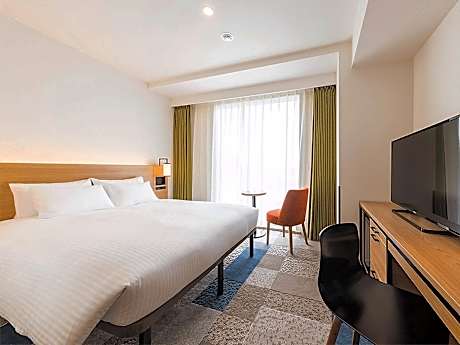 Deluxe Double - Separate Bathroom & Toilet  for 1 Adult - Non-Smoking