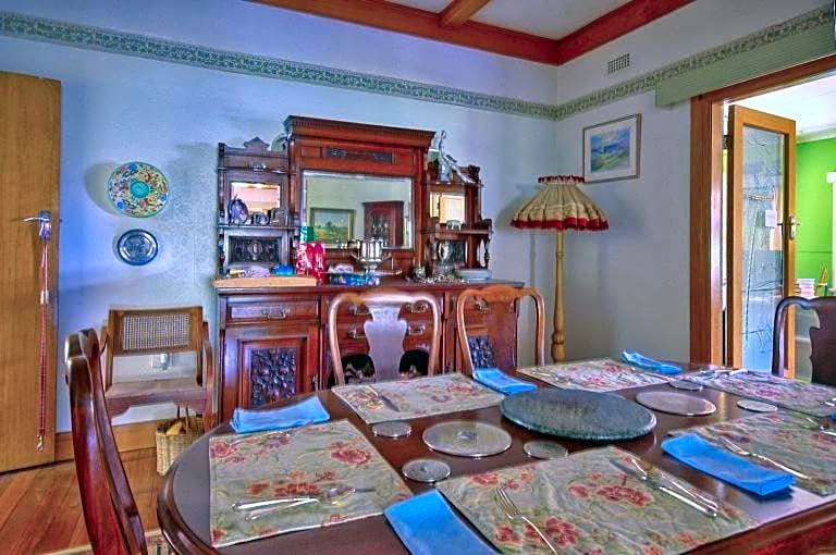 Melville House Bed and Breakfast