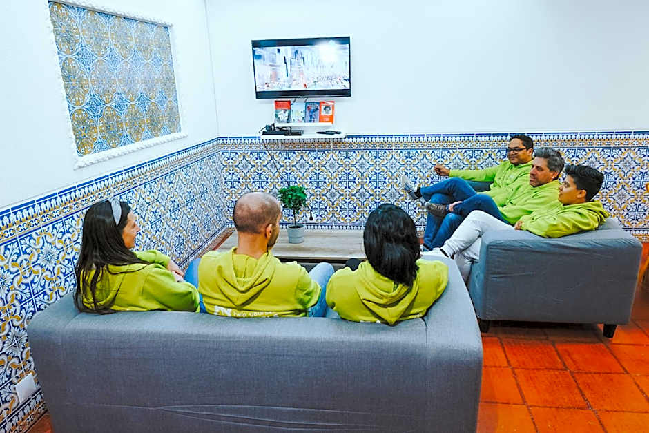 Help Yourself Hostels - Restelo