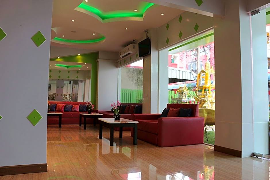 Lucky Green View Hotel (SHA Extra Plus)