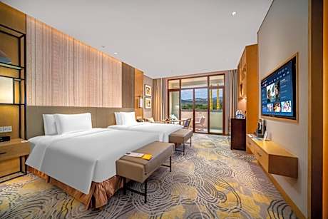 Two-Bedroom Suite with Living Room - Lake View