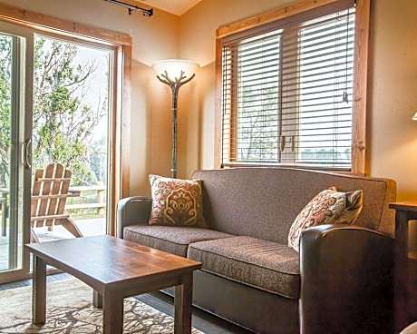 King Room with Sofa Bed - Non-Smoking