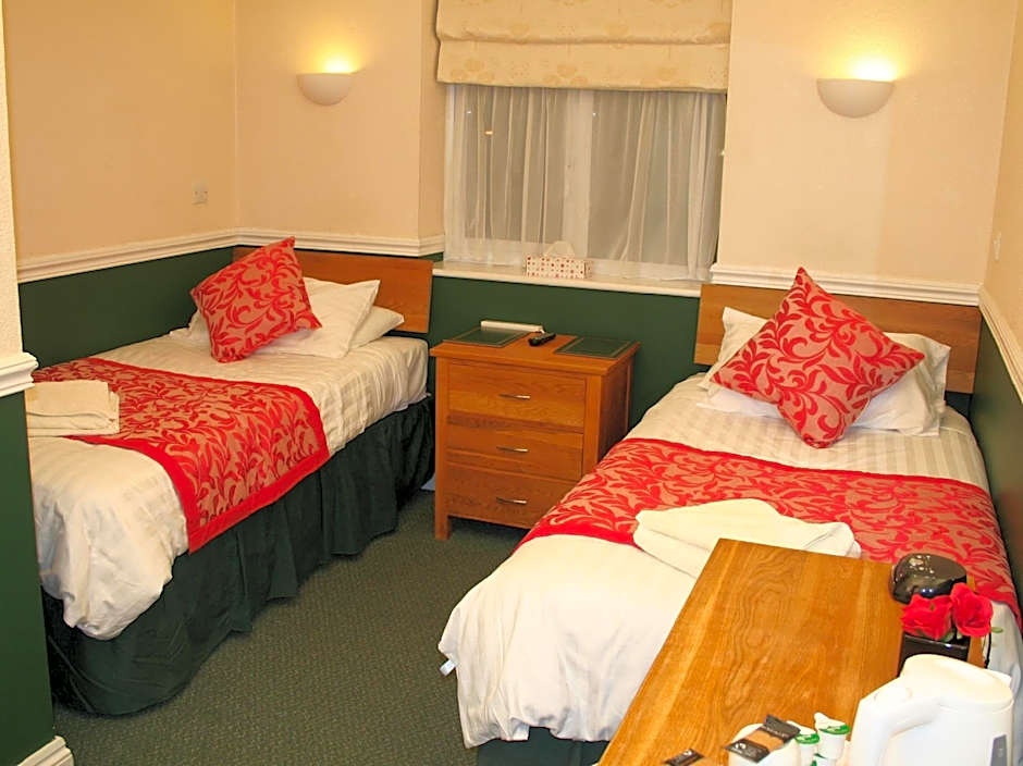 LG Thai Derm Spa & Guesthouse                                                   