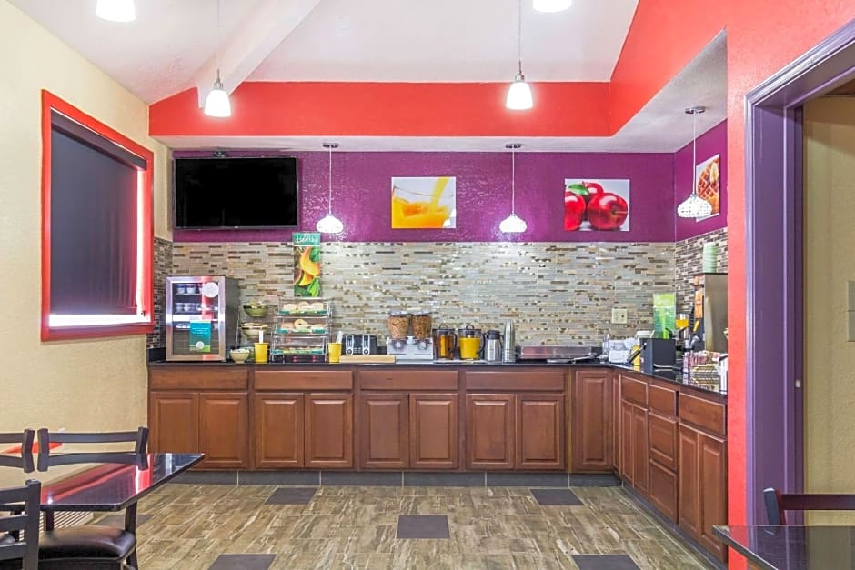 Quality Inn Lamar
