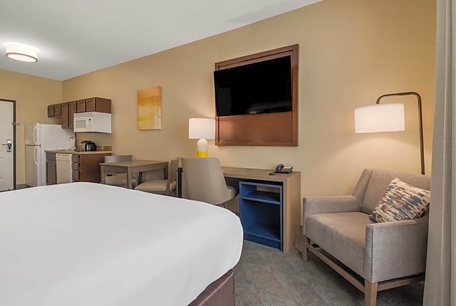 Comfort Inn & Suites Barnesville - Frackville