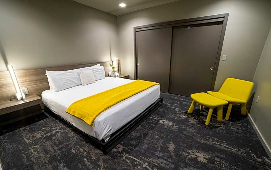 Photo 1 of 8 of Premier Suite