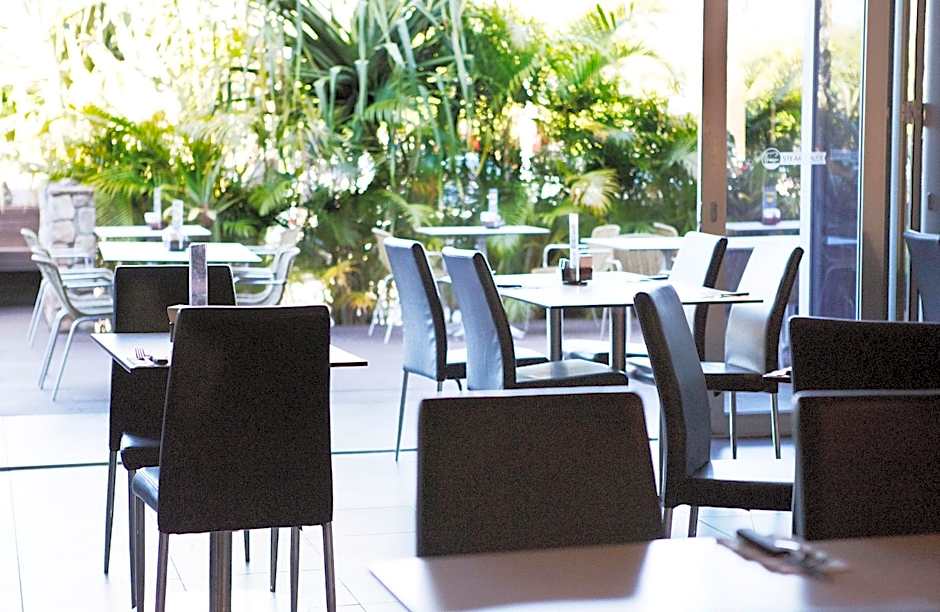 Villa Noosa Hotel