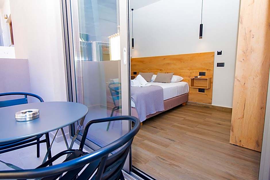 Lunar Hotel Modern Boutique