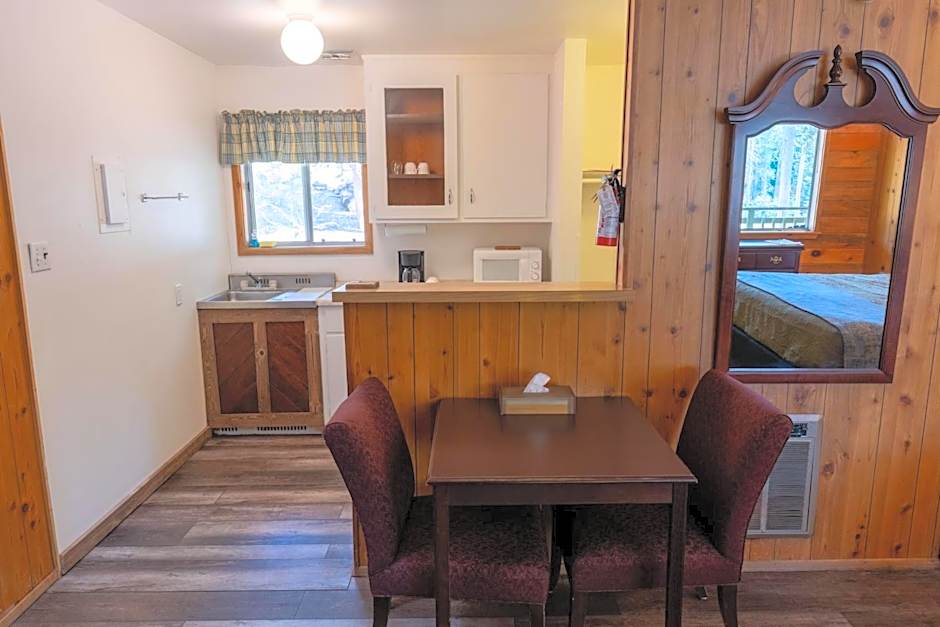 The Tamarack Lodge