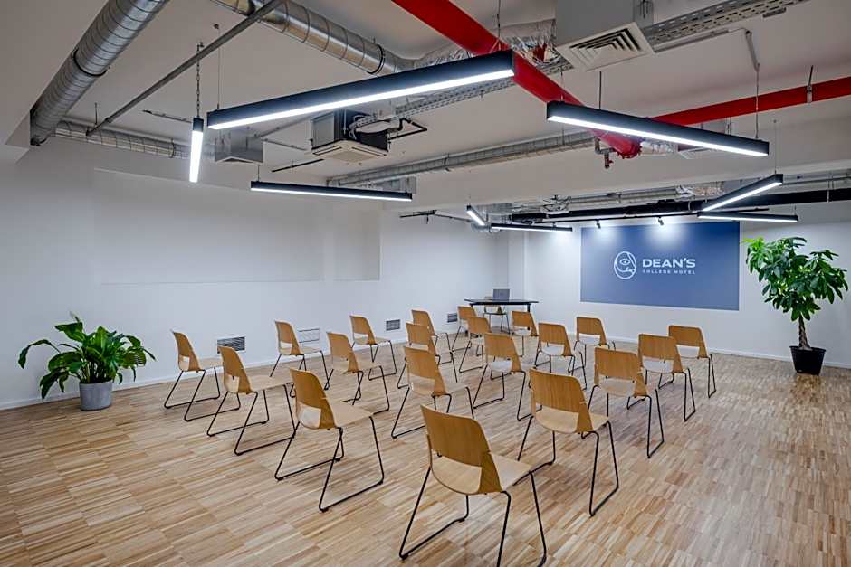 Dean's College Hotel